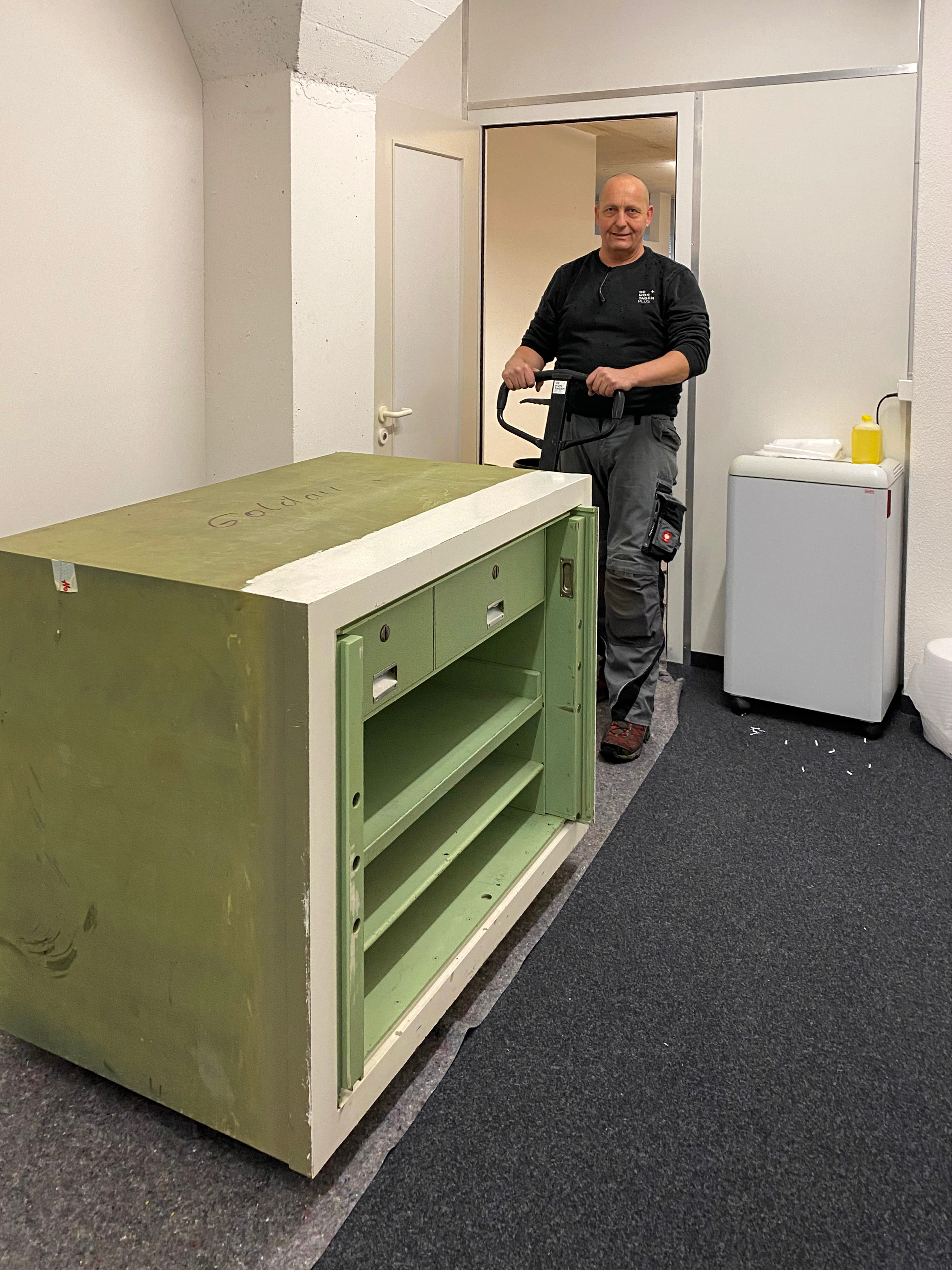 Räumung Büro, Stansstad